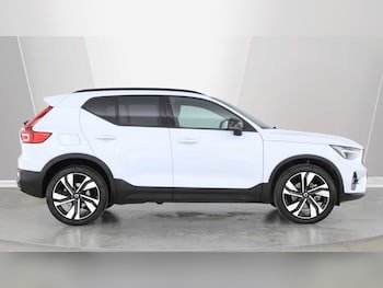 Used Volvo XC40 2025 for sale - 79418552: Photo