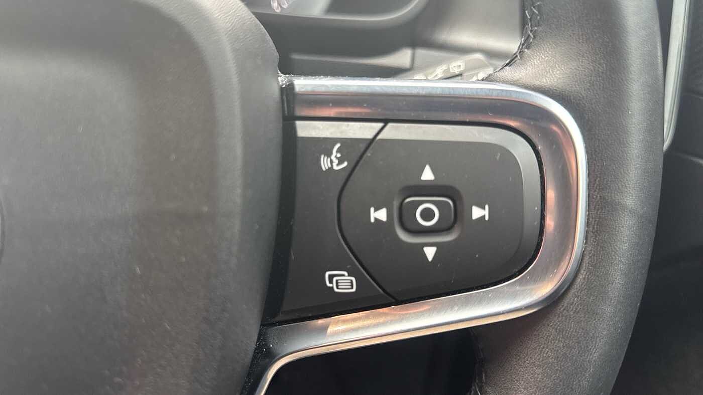 Used Volvo XC40 2023 for sale - 78036104: Photo 21