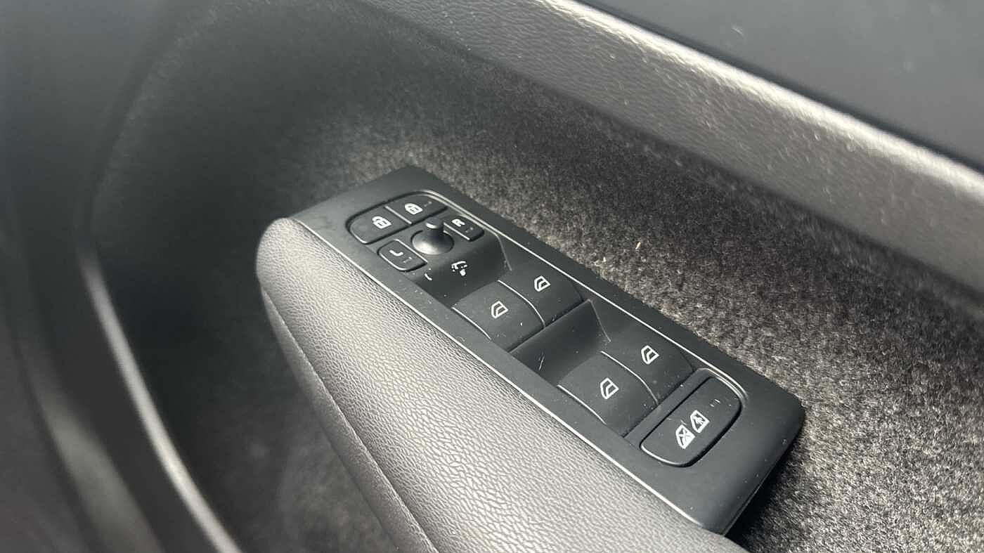 Used Volvo XC40 2023 for sale - 78036104: Photo 23