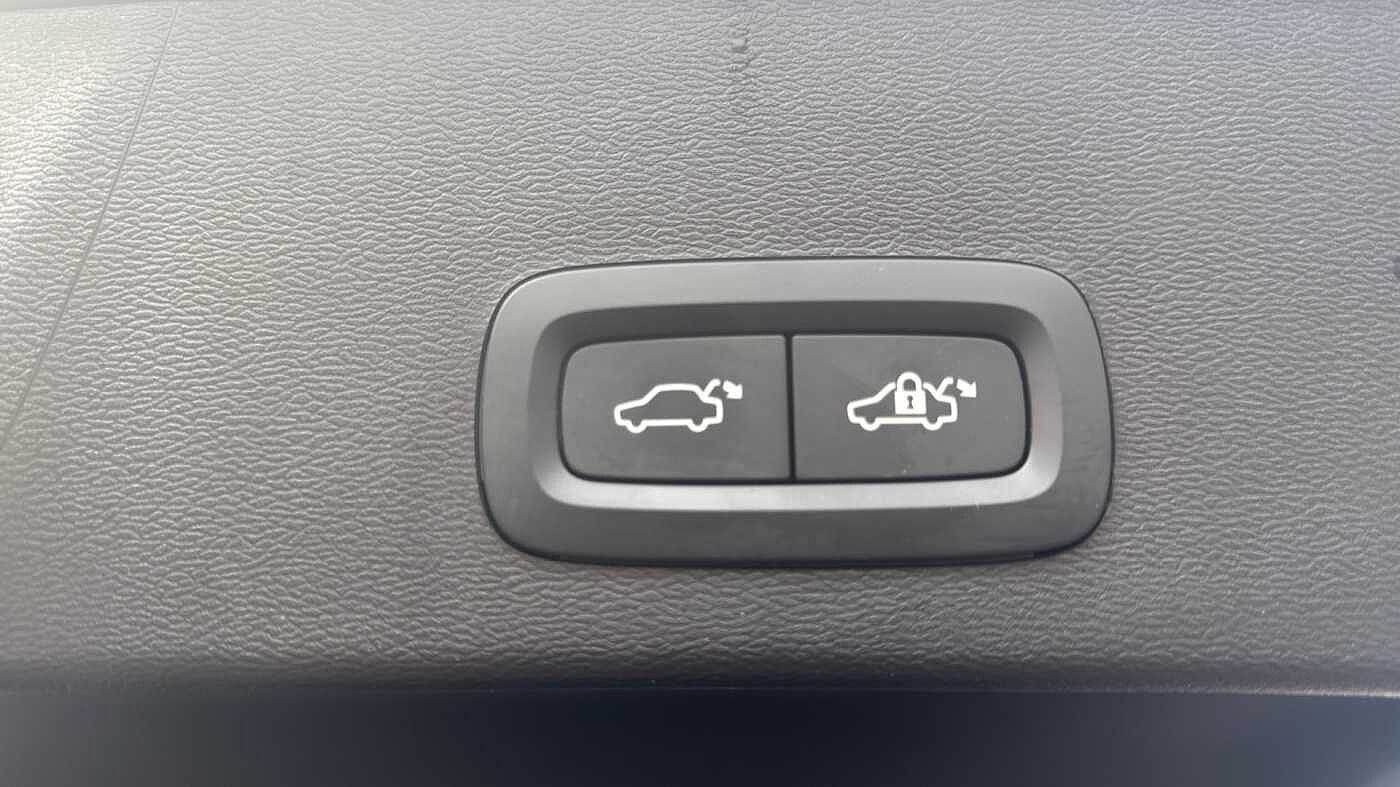 Used Volvo XC40 2023 for sale - 78036104: Photo 31