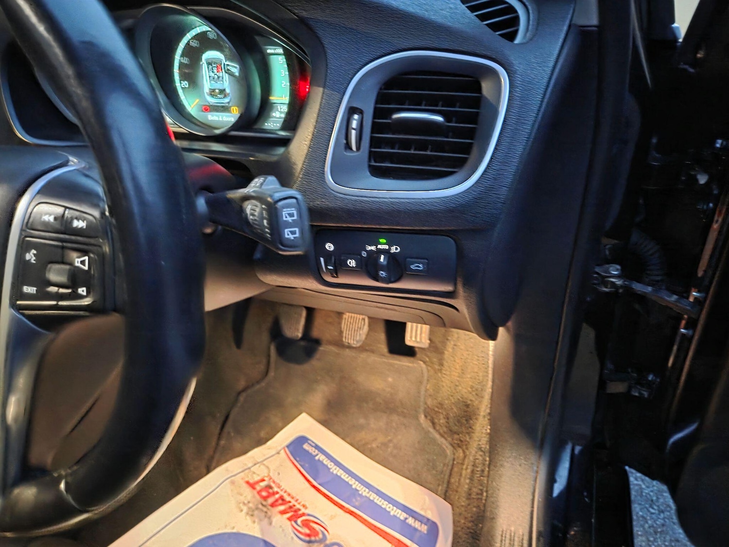 Used Volvo V40 2014 for sale - 77193186: Photo 32