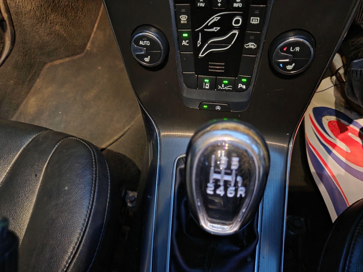 Used Volvo V40 2014 for sale - 77193186: Photo 34