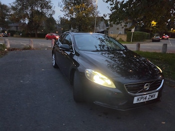 Used Volvo V40 2014 for sale - 77193186: Photo