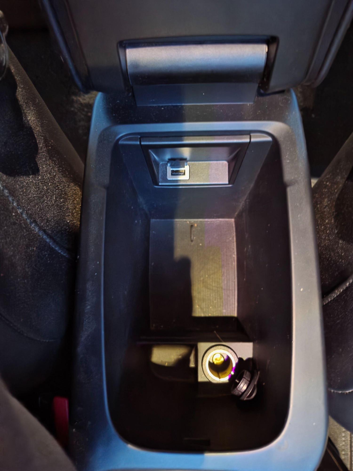 Used Volvo V40 2014 for sale - 77193186: Photo 41