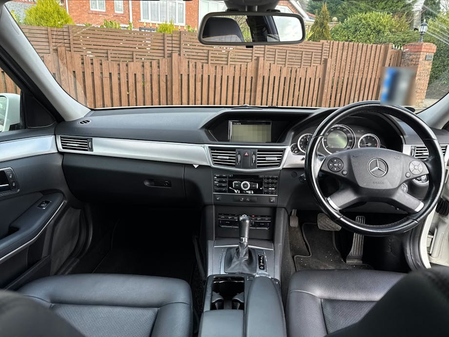 Used Mercedes-Benz E Class 2011 for sale - 77729541: Photo 6