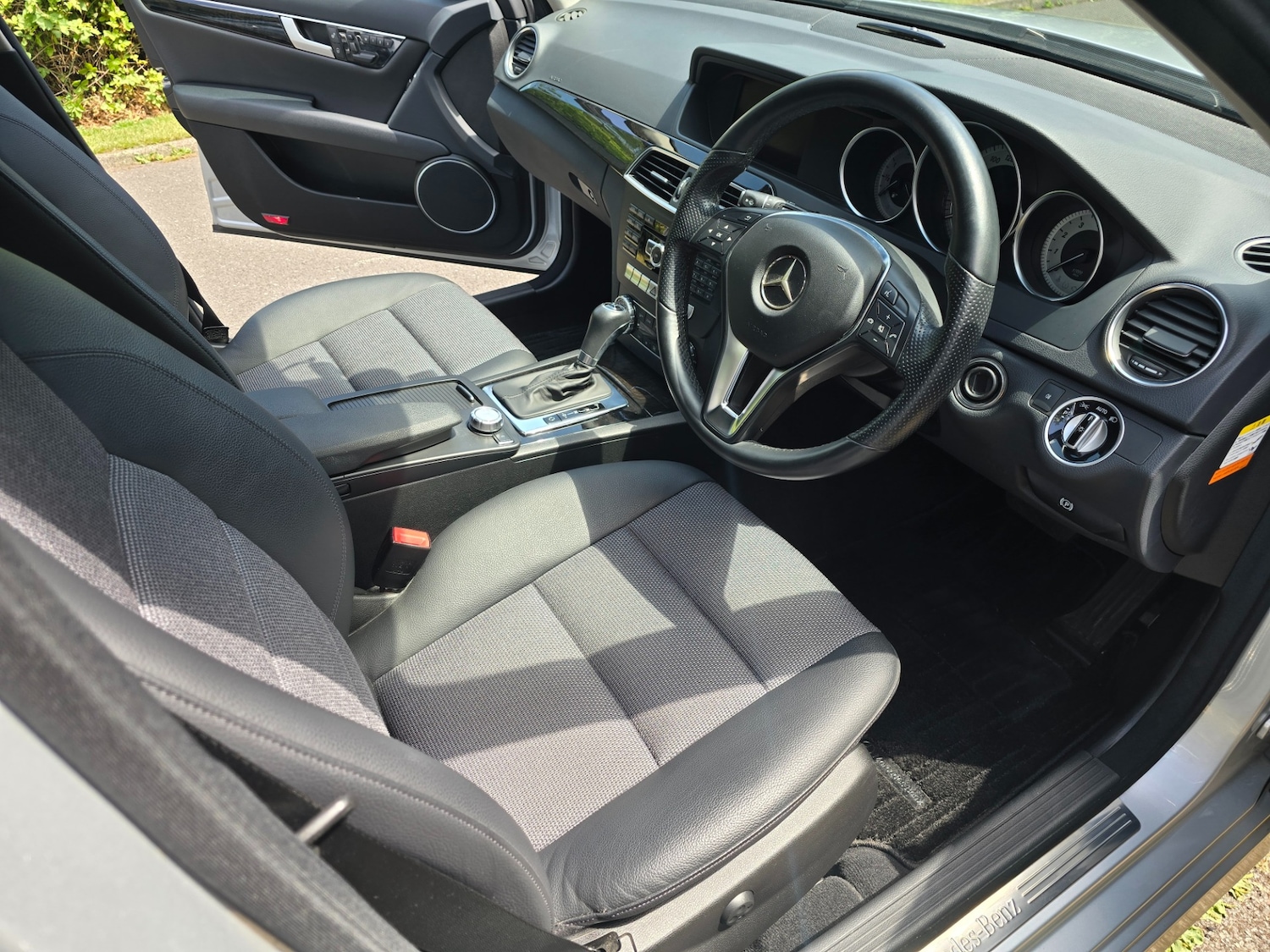 Used Mercedes-Benz C Class 2014 for sale - 77020694: Photo 11