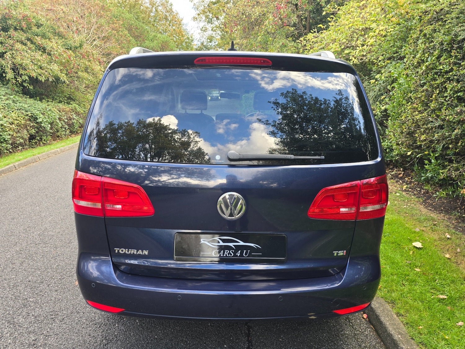 Used Volkswagen Touran 2015 for sale - 76347418: Photo 10