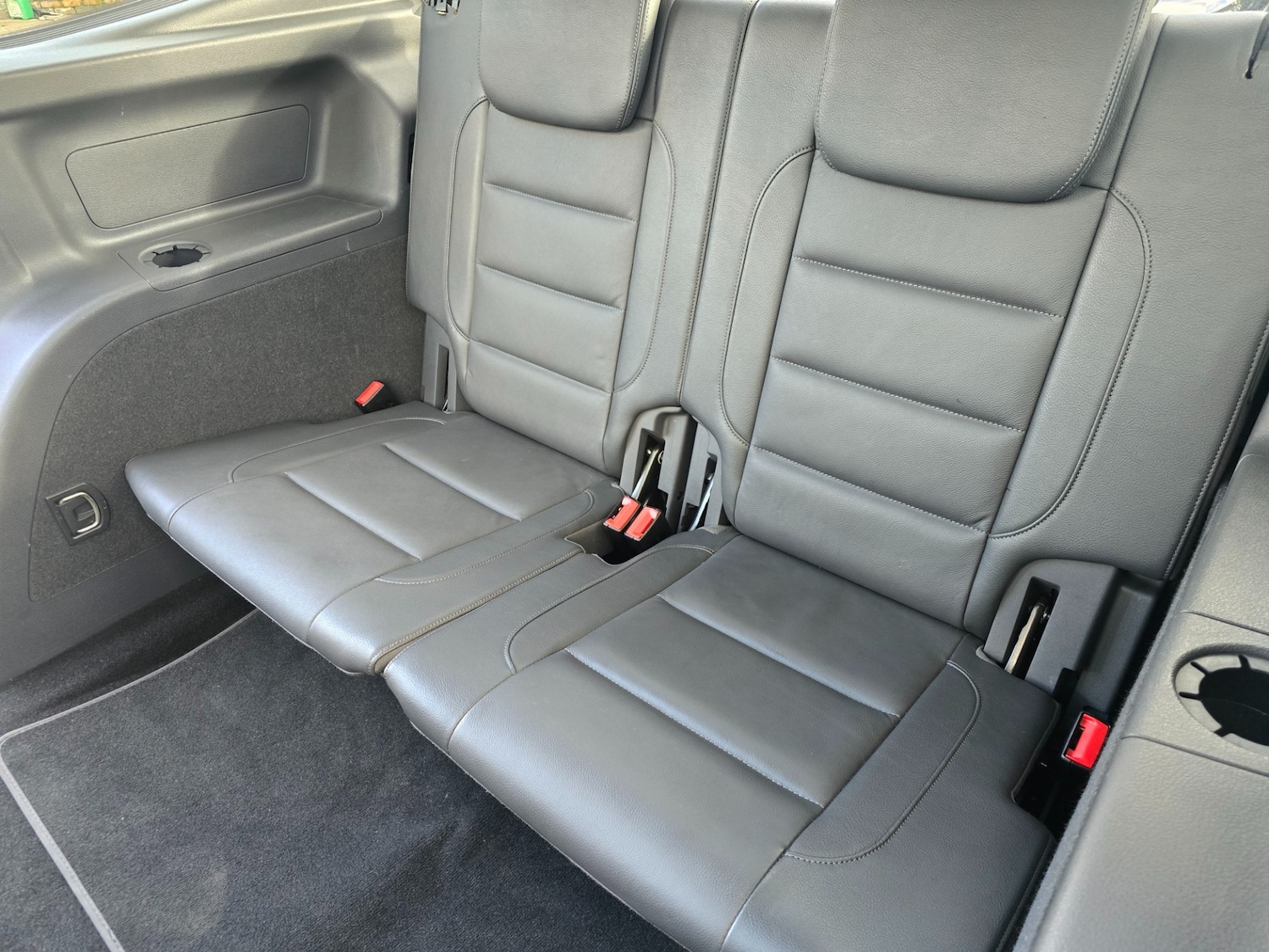 Used Volkswagen Touran 2015 for sale - 76347418: Photo 14