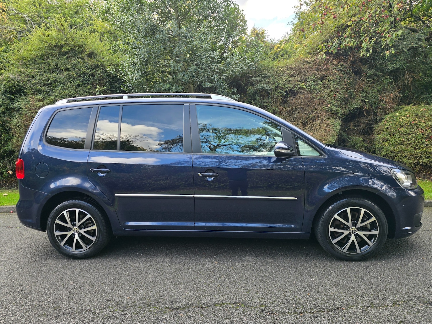 Used Volkswagen Touran 2015 for sale - 76347418: Photo 15