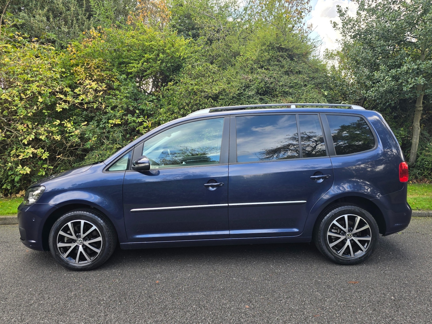 Used Volkswagen Touran 2015 for sale - 76347418: Photo 16