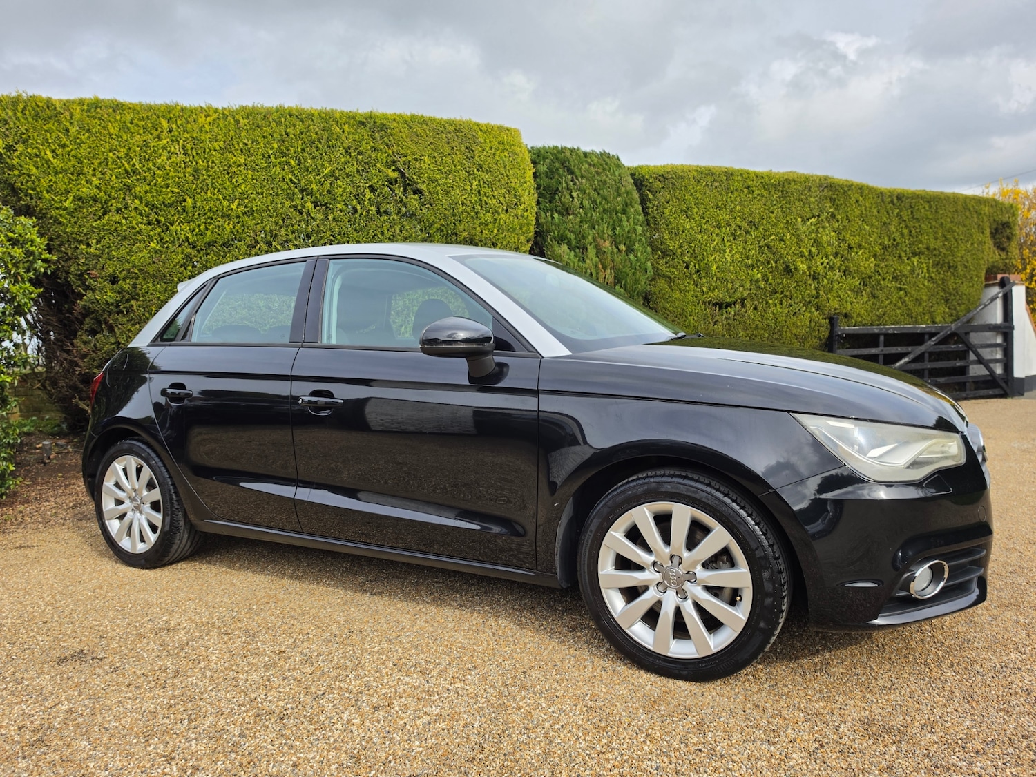 Used Audi A1 2012 for sale - 77877886: Photo 2