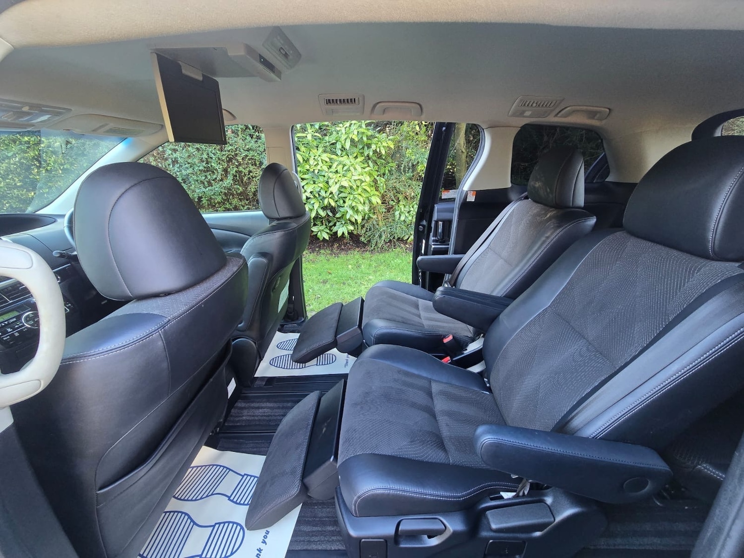 Used Toyota Estima 2015 for sale - 77438797: Photo 12