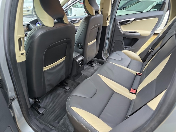 Used Volvo XC60 2013 for sale - 76258015: Photo 12