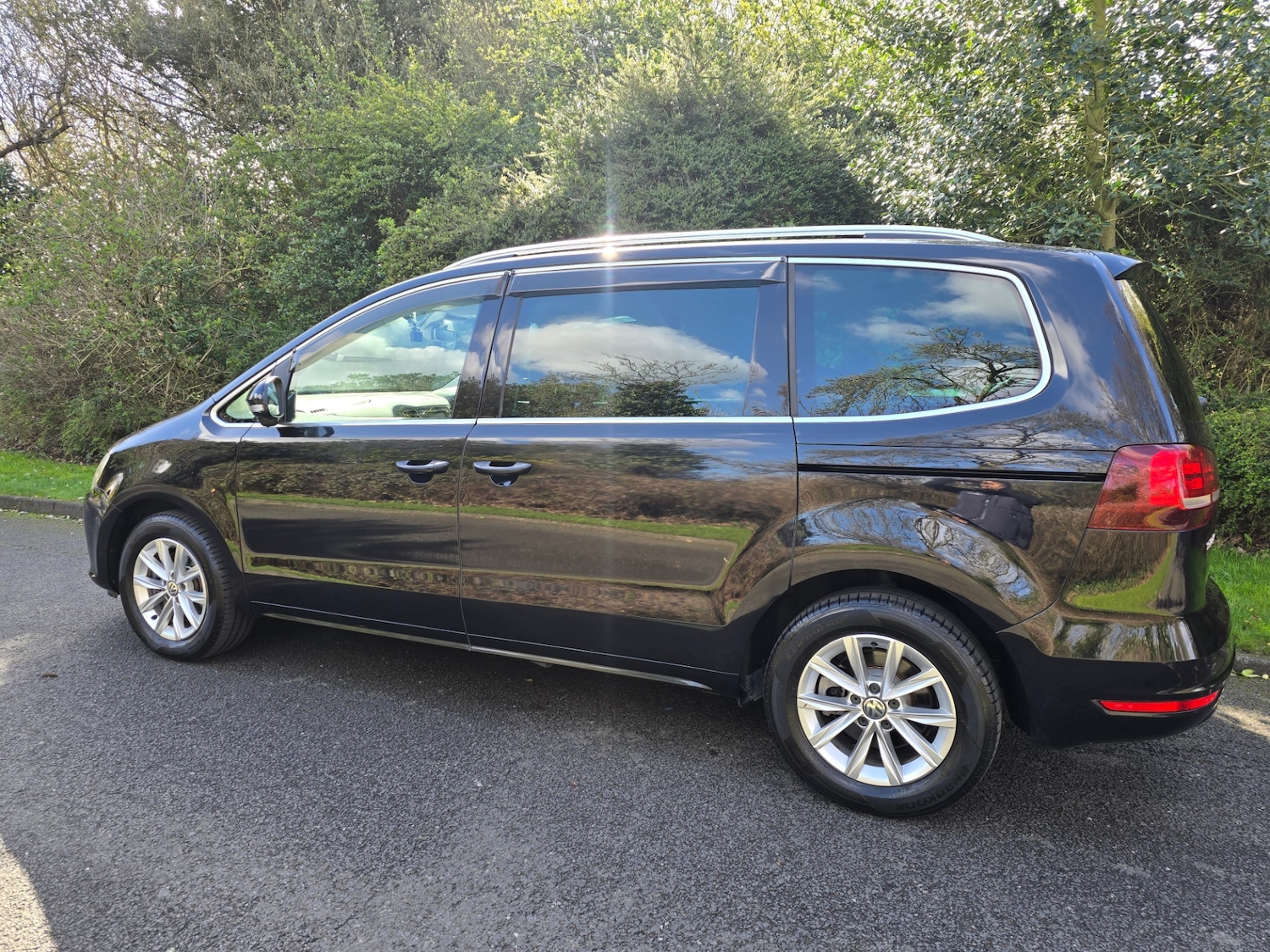 Used Volkswagen Sharan 2015 for sale - 77906868: Photo 3