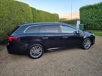 Used Toyota Avensis 2016 for sale - 76397244: Photo