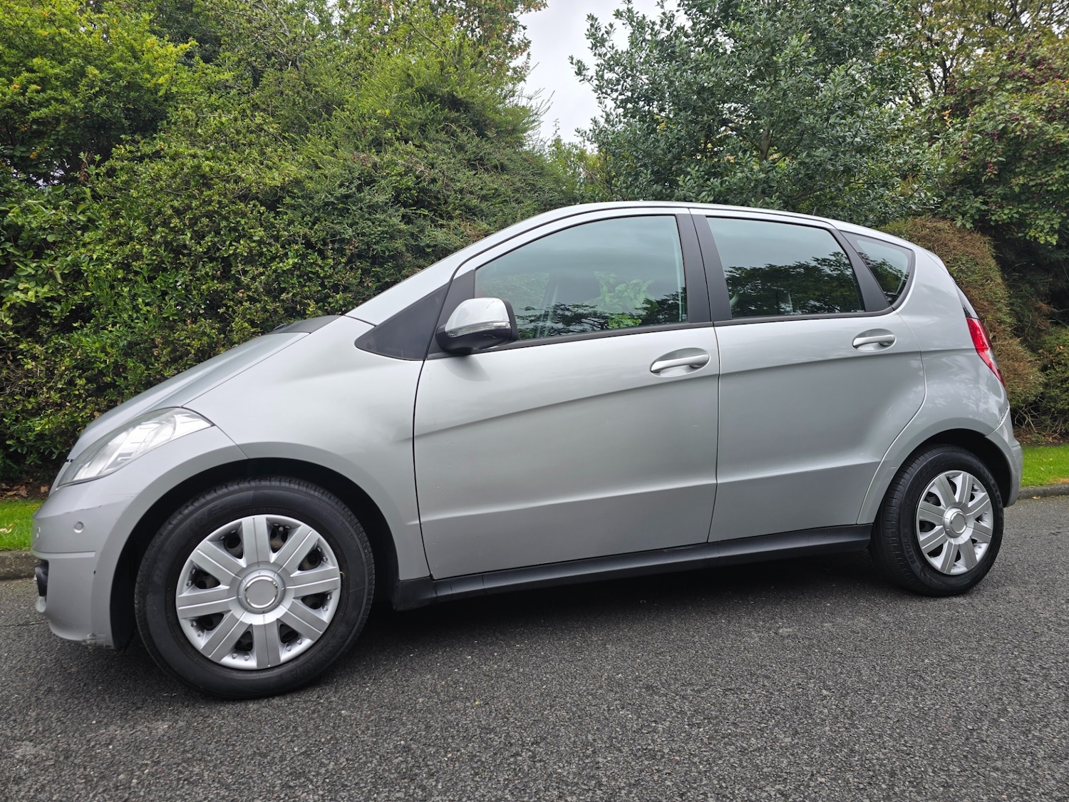 Used Mercedes-Benz A-Class 2010 for sale - 75988222: Photo 2