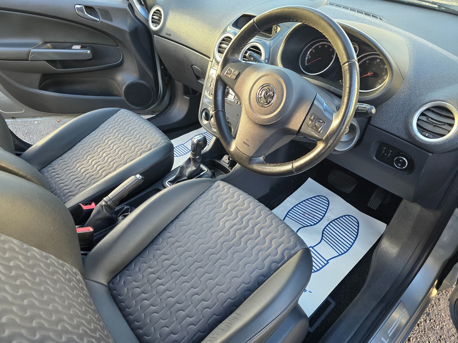 Used Vauxhall Corsa 2011 for sale - 76778092: Photo 11