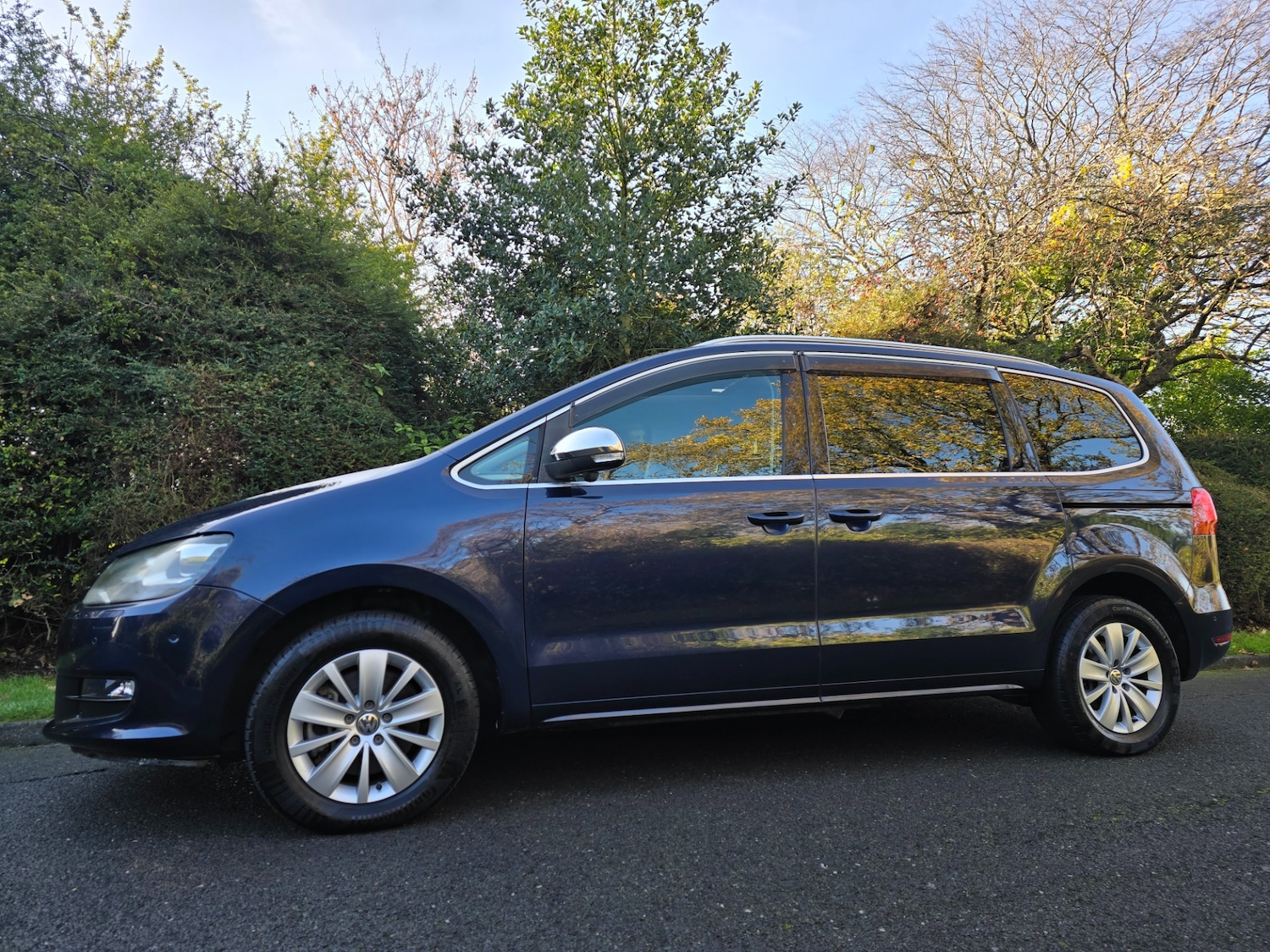 Used Volkswagen Sharan 2013 for sale - 76713349: Photo 2