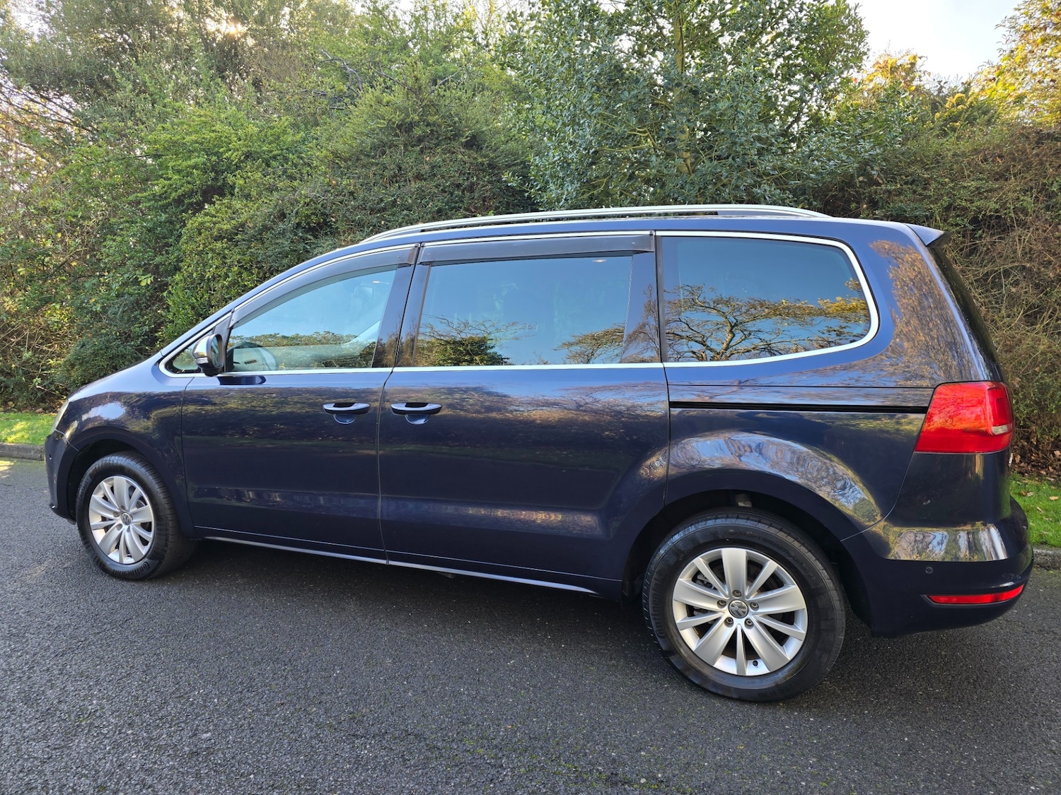 Used Volkswagen Sharan 2013 for sale - 76713349: Photo 3