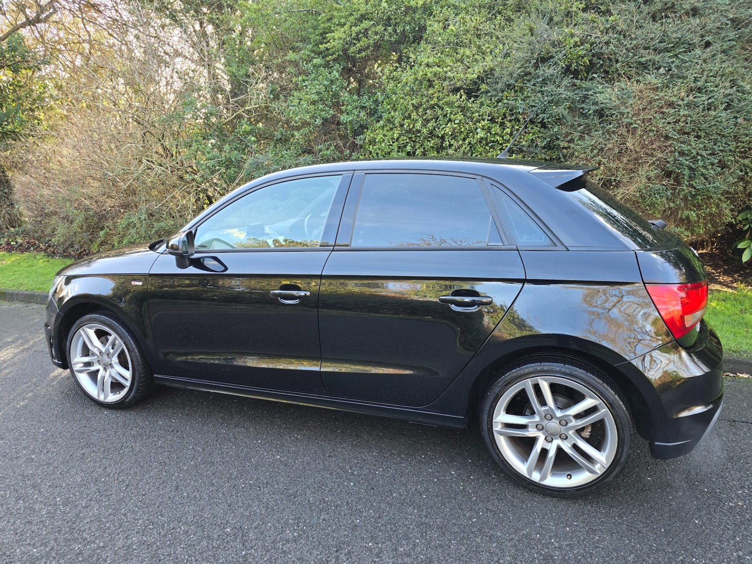 Used Audi A1 2014 for sale - 77129782: Photo 3