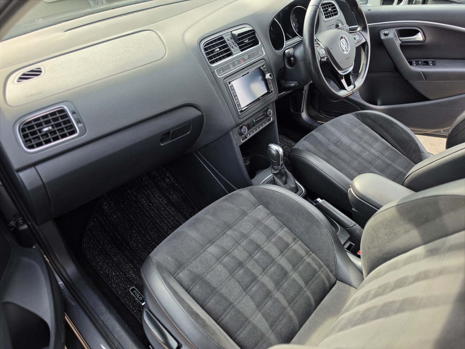 Used Volkswagen Polo 2017 for sale - 77980202: Photo 13