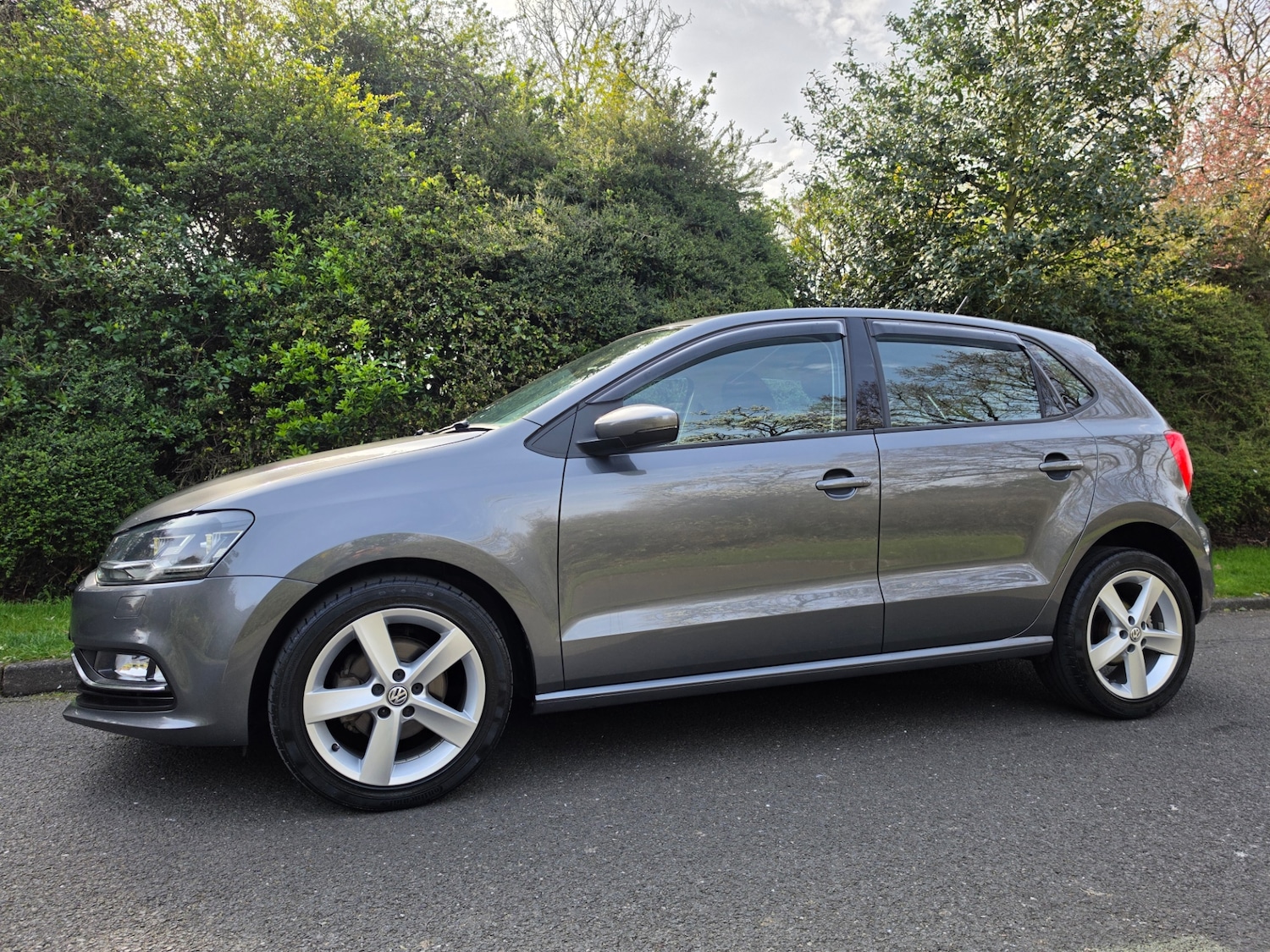 Used Volkswagen Polo 2017 for sale - 77980202: Photo 2