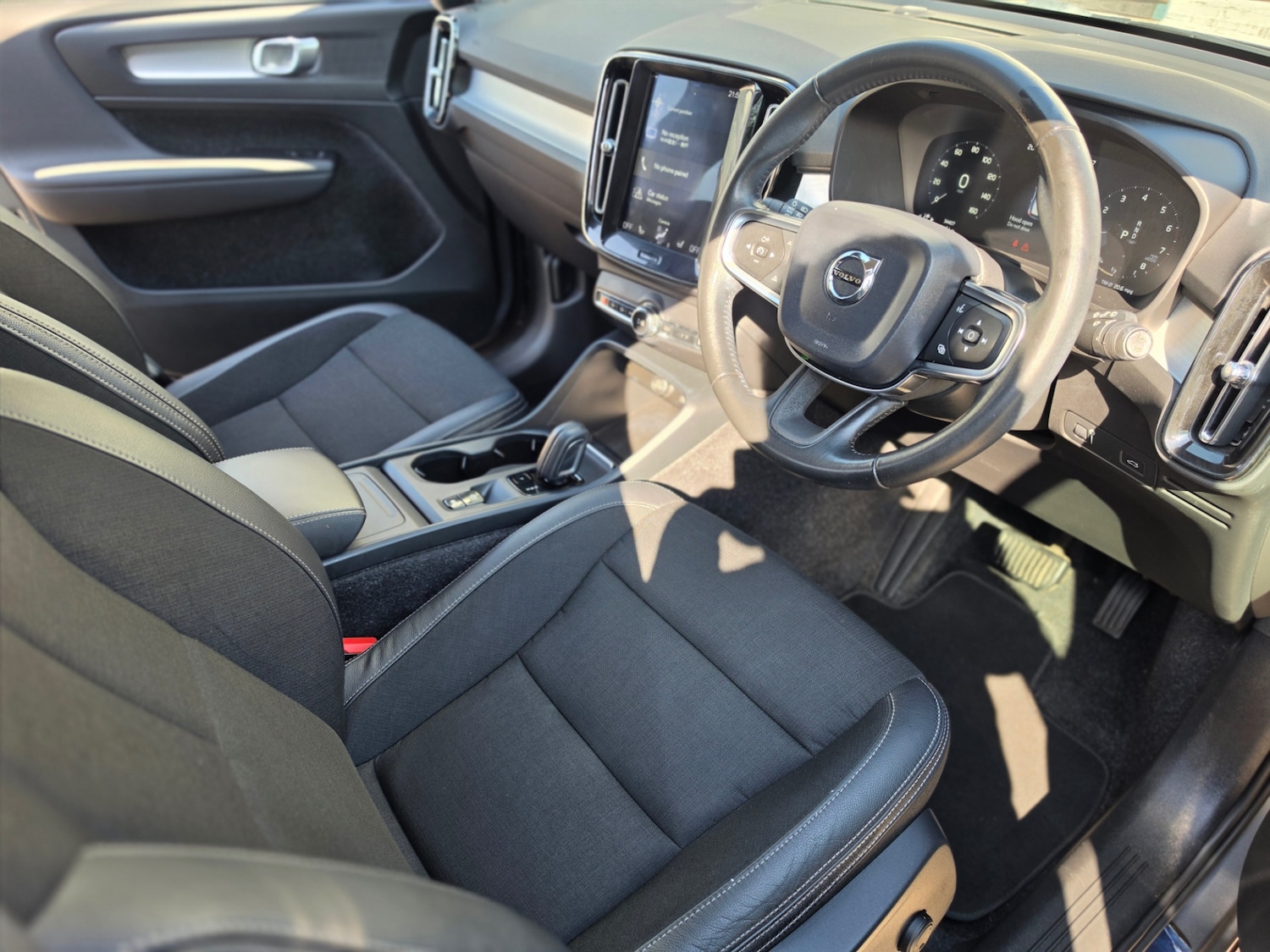 Used Volvo XC40 2018 for sale - 77980264: Photo 11