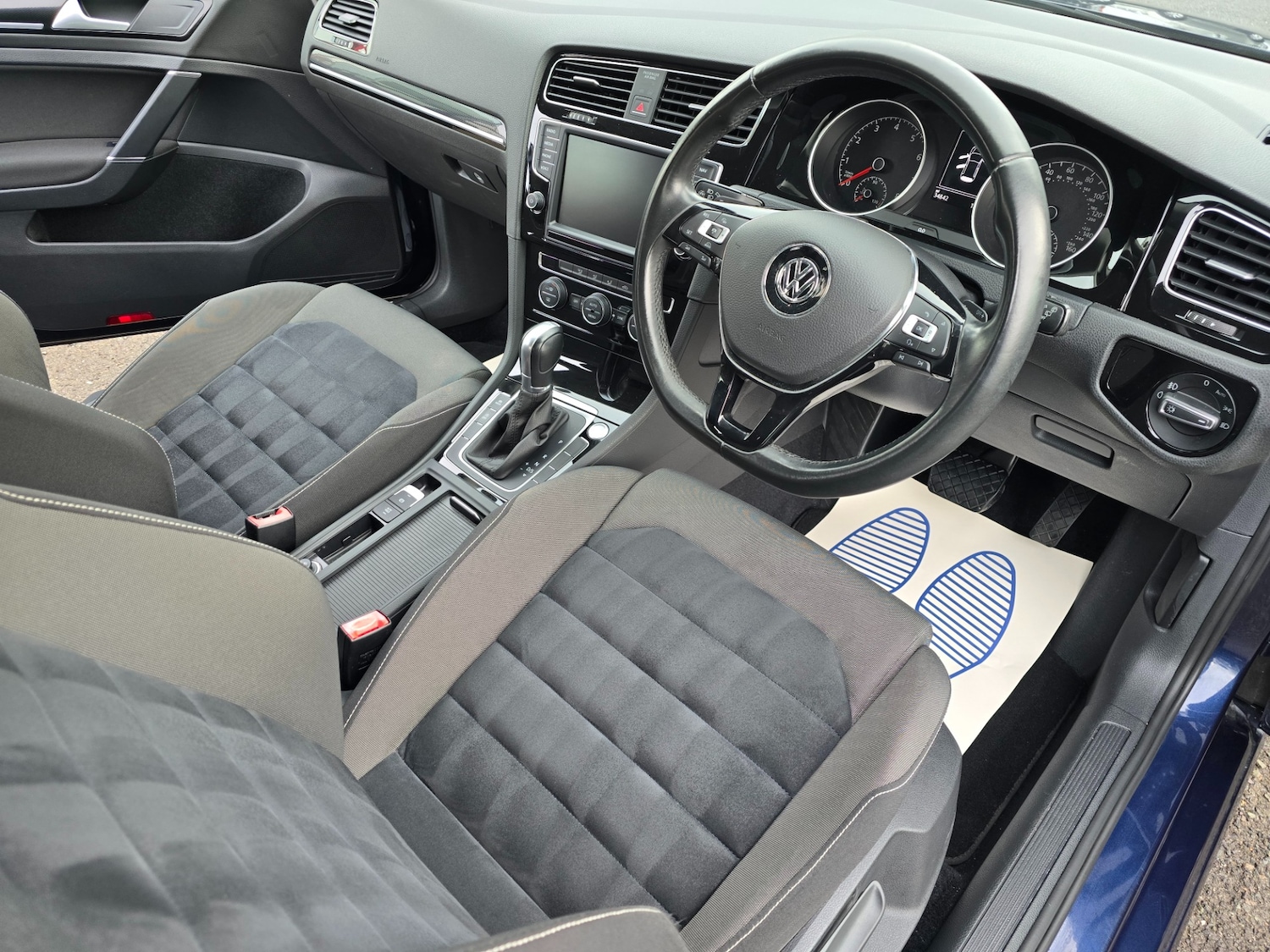 Used Volkswagen Golf 2014 for sale - 77173390: Photo 11