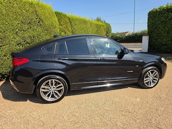 Used BMW X4 2019 for sale - 79528186: Photo