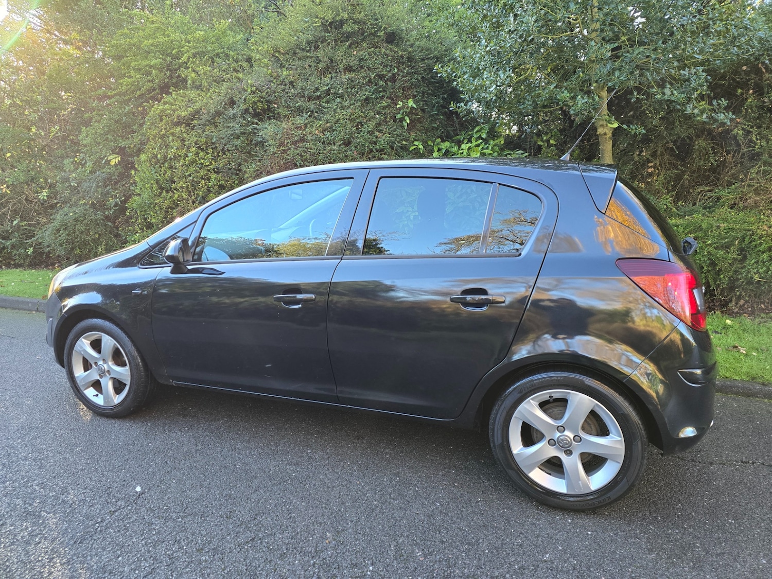 Used Vauxhall Corsa 2013 for sale - 76777983: Photo 3