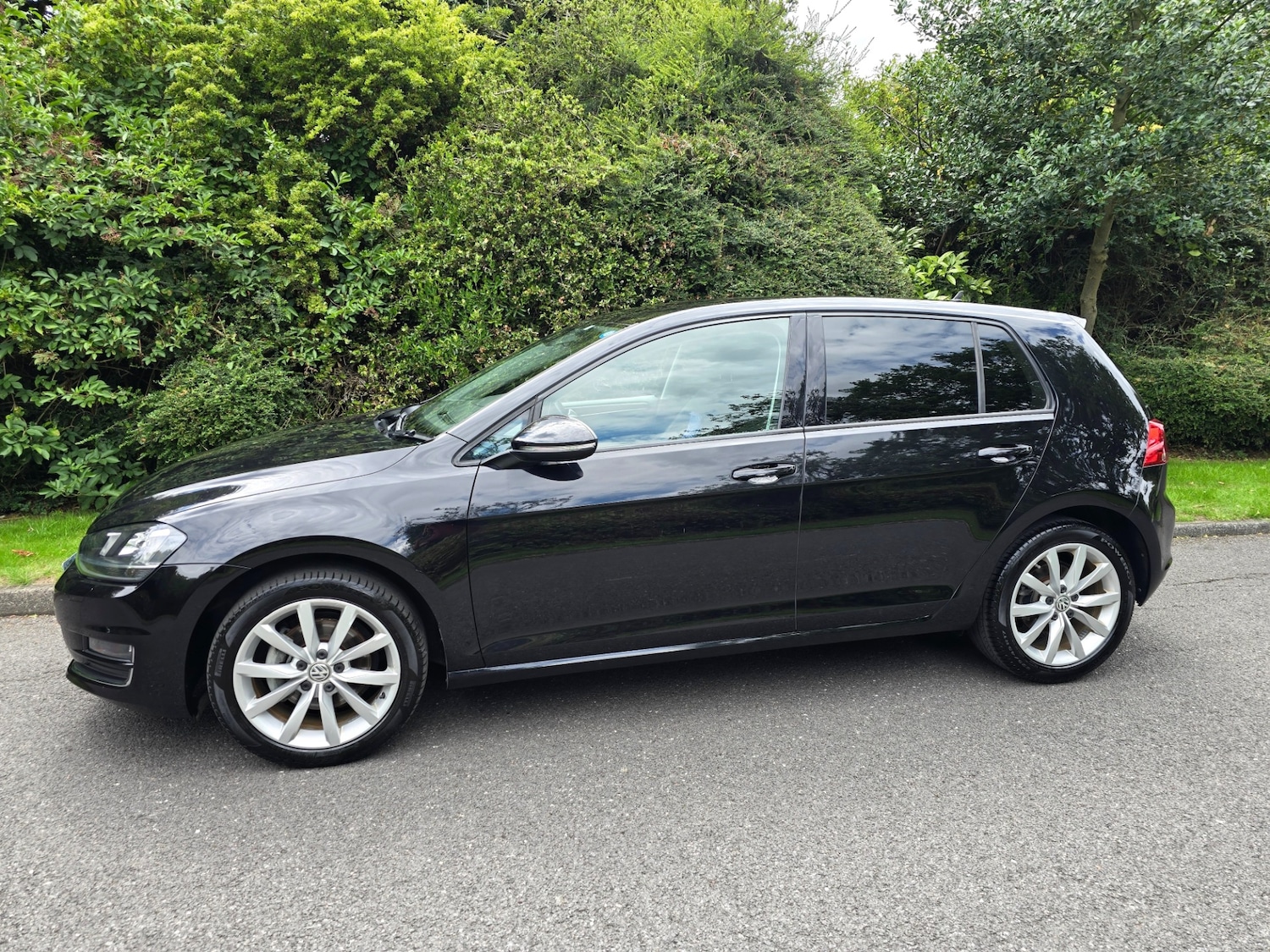 Used Volkswagen Golf 2013 for sale - 77173439: Photo 1