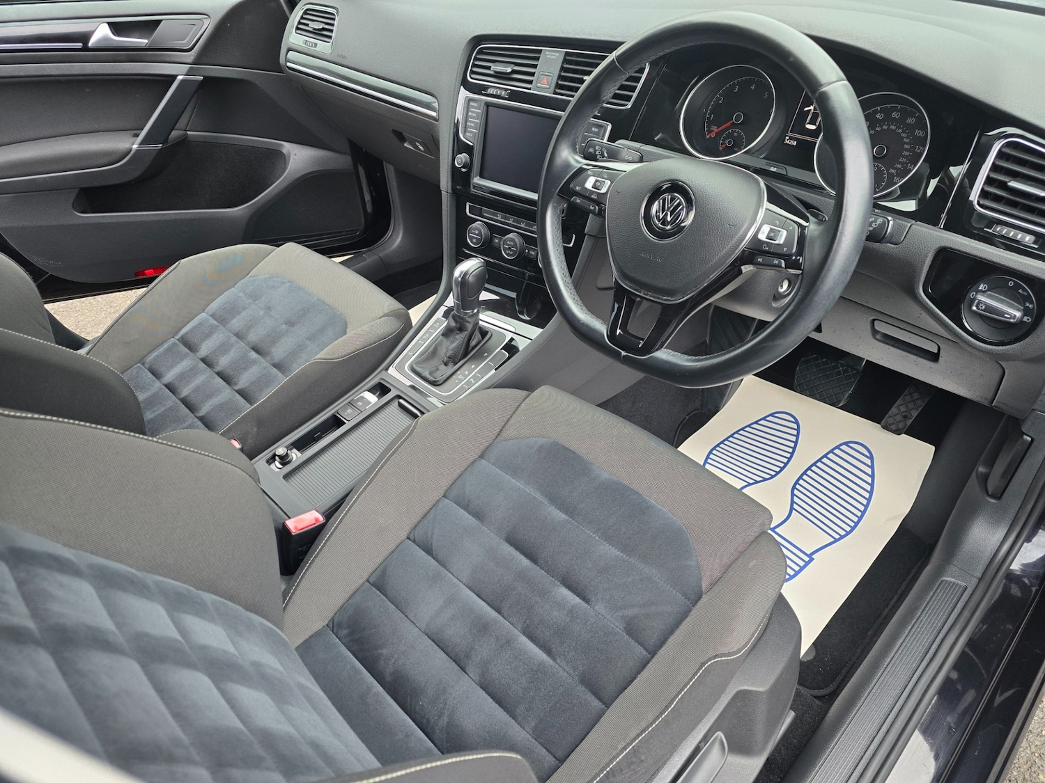 Used Volkswagen Golf 2013 for sale - 77173439: Photo 11