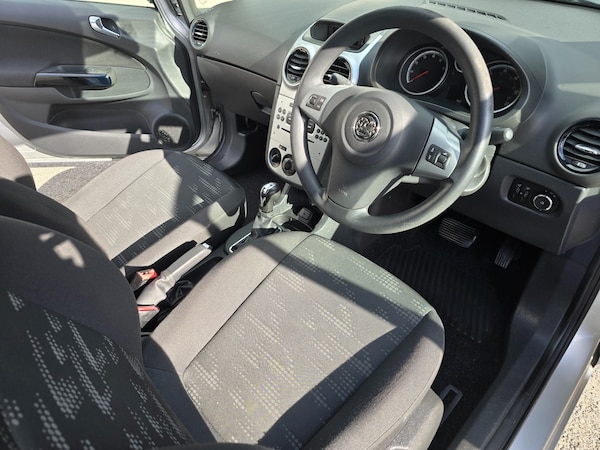 Used Vauxhall Corsa 2011 for sale - 76020139: Photo 11