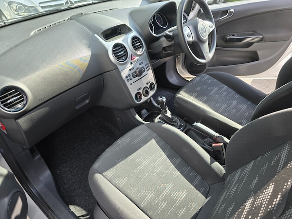 Used Vauxhall Corsa 2011 for sale - 76020139: Photo 14