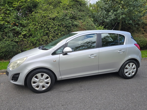 Used Vauxhall Corsa 2011 for sale - 76020139: Photo 1