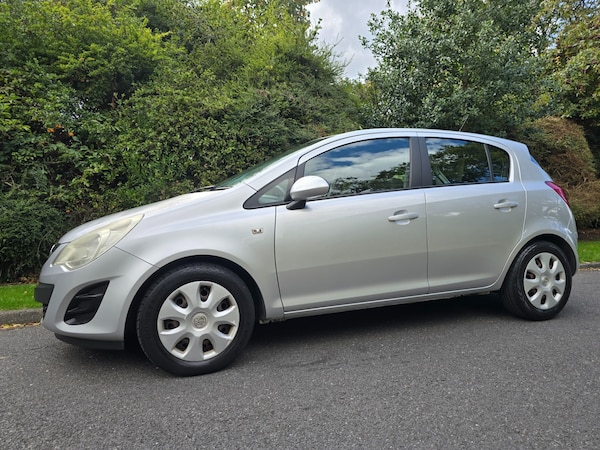 Used Vauxhall Corsa 2011 for sale - 76020139: Photo 2