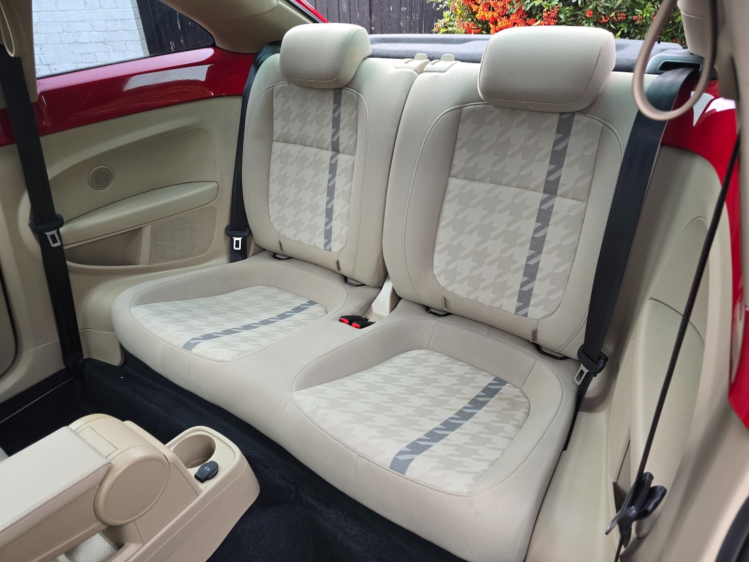 Used Volkswagen Beetle 2018 for sale - 76347424: Photo 13