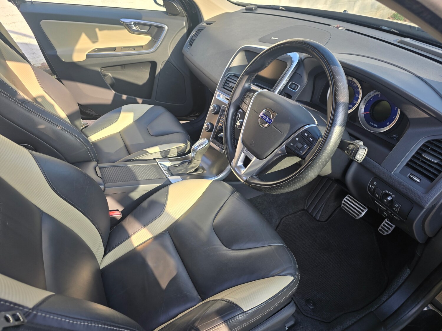 Used Volvo XC60 2013 for sale - 77766591: Photo 13