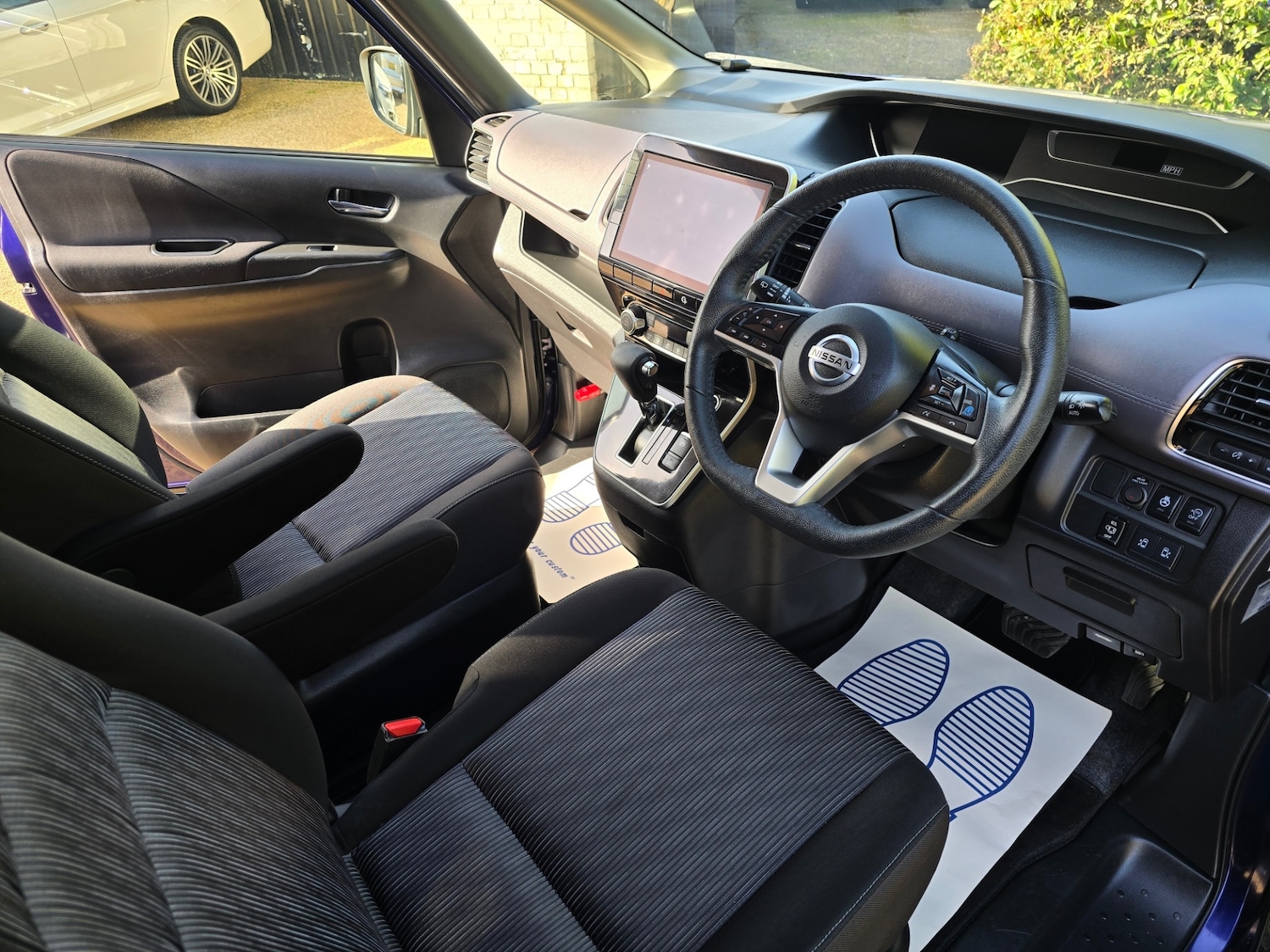 Used Nissan Serena 2019 for sale - 77664970: Photo 11