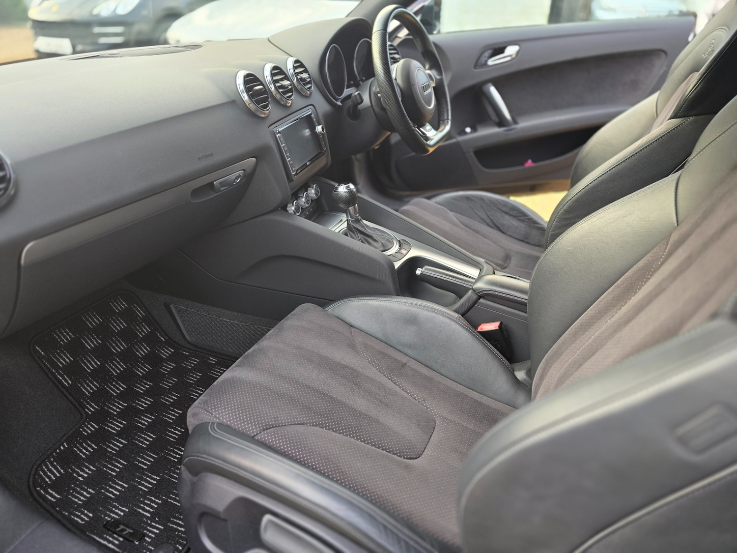 Used Audi TT 2014 for sale - 77208311: Photo 14