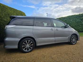 Used Toyota Estima 2015 for sale - 73552508: Photo