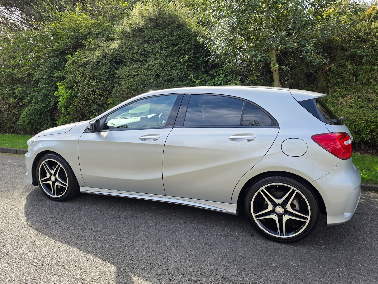Used Mercedes-Benz A-Class 2014 for sale - 77906927: Photo 3