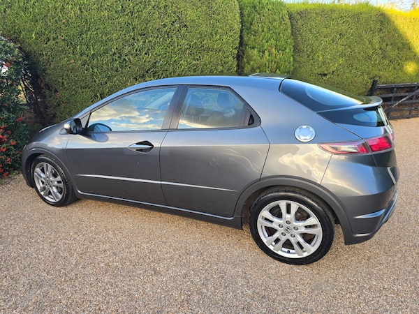 Used Honda Civic 2010 for sale - 76020146: Photo 7
