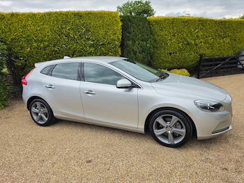Used Volvo V40 2013 for sale - 78594911: Photo