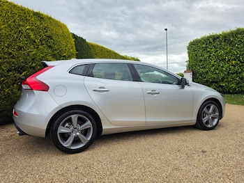 Used Volvo V40 2013 for sale - 78594911: Photo