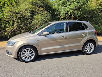 Used Volkswagen Polo 2017 for sale - 79528036: Photo