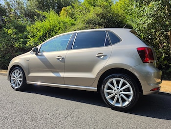 Used Volkswagen Polo 2017 for sale - 79528036: Photo