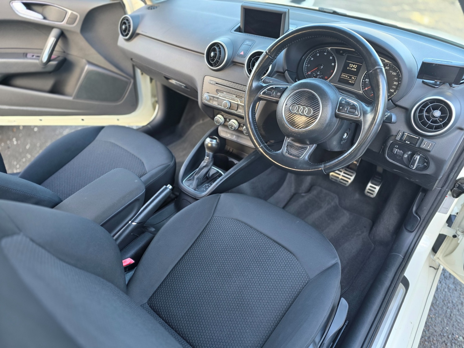 Used Audi A1 2011 for sale - 75836703: Photo 11