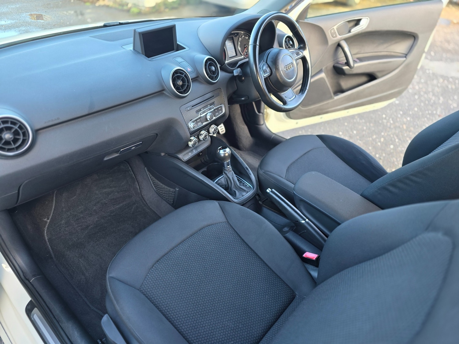 Used Audi A1 2011 for sale - 75836703: Photo 12