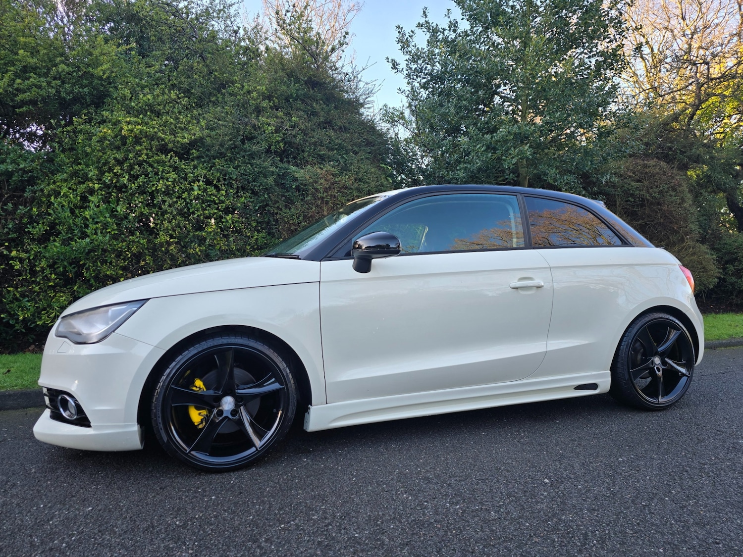 Used Audi A1 2011 for sale - 75836703: Photo 2